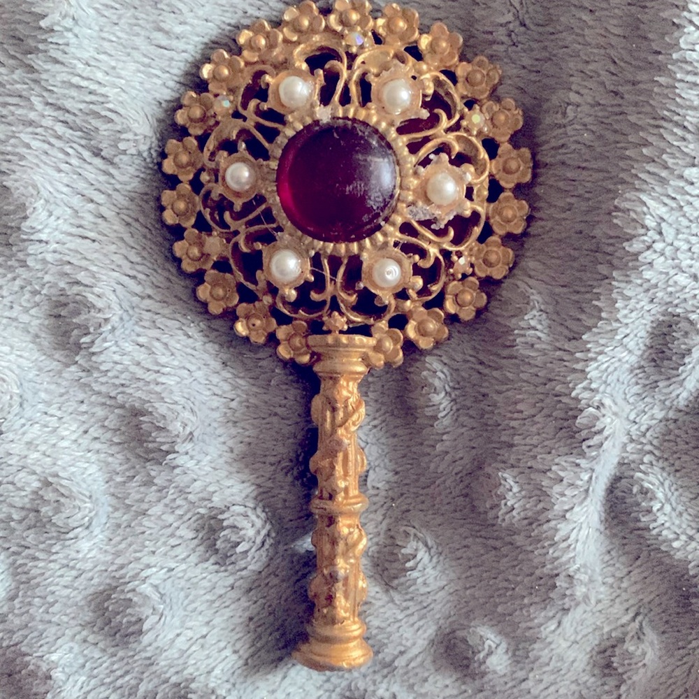 Avon Vintage 1950’s ornate pocket- mirror (child’s)